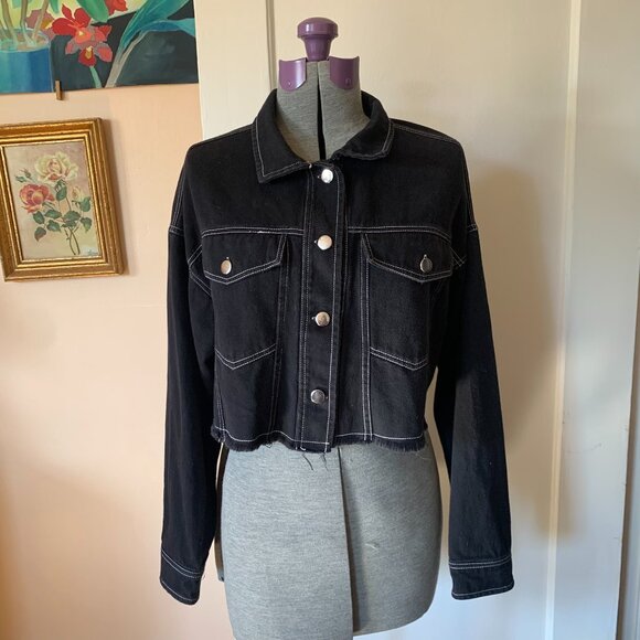 FOREVER 21 M Jean Jacket Black Denim Shirt Cropped Fringe Hem Button Up Boxy - Picture 2 of 6